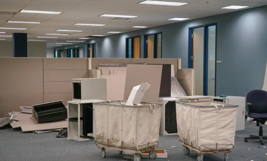 ZH-Umzug-Büroräumung-Kontainer