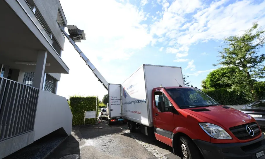 ZH-Umzug-Möbeltransport-Lieferwagen