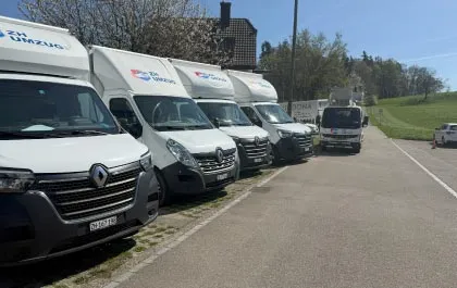 ZH-Umzug-Internationaler-Umzug-zuverlaessige-umzugsfirma-unsere-lieferwagen